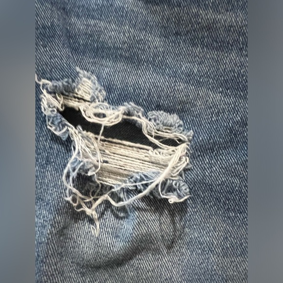 Sofia jeans by Sofia Vergara, Lila short, size 18 - Picture 5 of 6